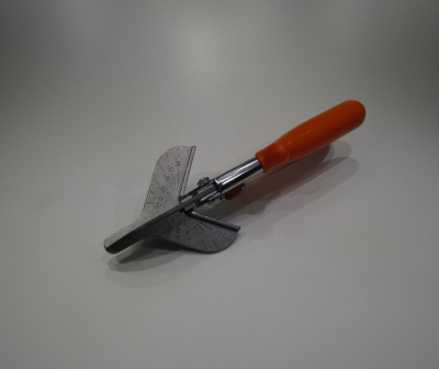 Gehrungsschere   Löwe