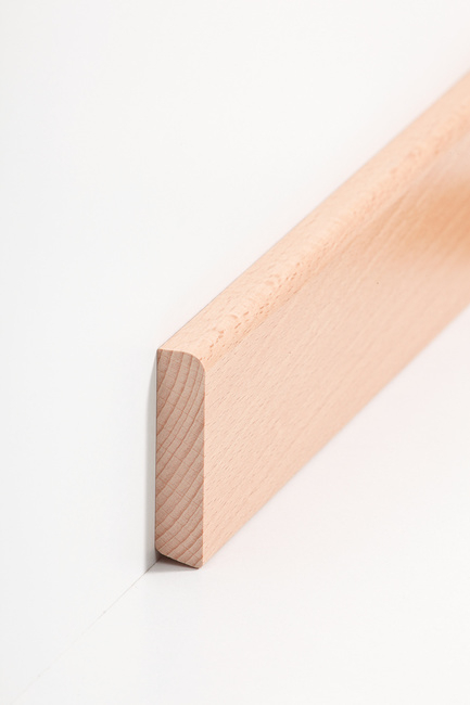 Fußleiste 13x58mm Oberkante abgerundet Buche lackiert, 2,40m #60.13.58.2 (0025) - Detail 1