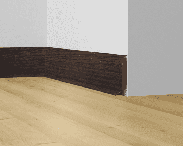 S60 2245 Nussbaum antik Kernsockelleiste # Döllken # - Detail 1